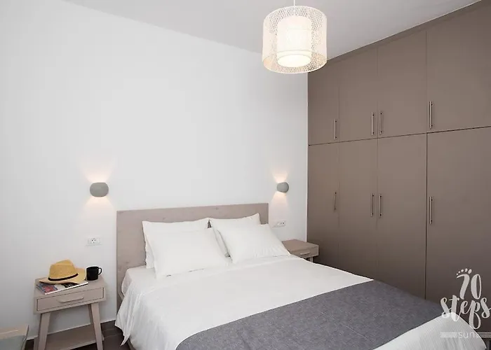 70 Steps Mykonos * Super Paradise Beach (Mykonos)