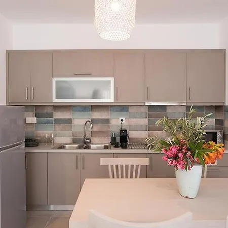 70 Steps Super Paradise Mykonos *