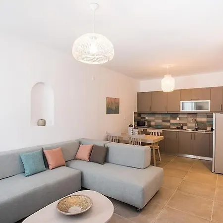 70 Steps Super Paradise Mykonos *