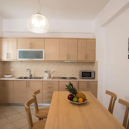 70 Steps Super Paradise Mykonos *