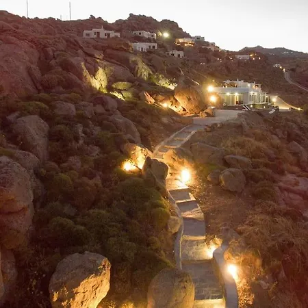 70 Steps Mykonos Plage de Super Paradise